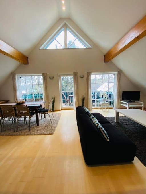 Dachwohnung Mit Wasserblick Und Eigenem Bootssteg 베를린 외부 사진